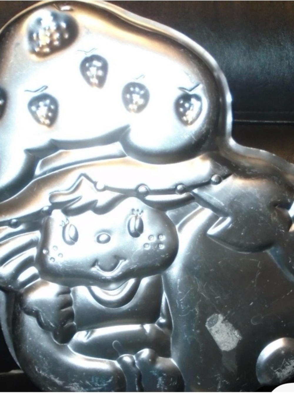 Wilton Silver Strawberry Shortcake Cake Pan